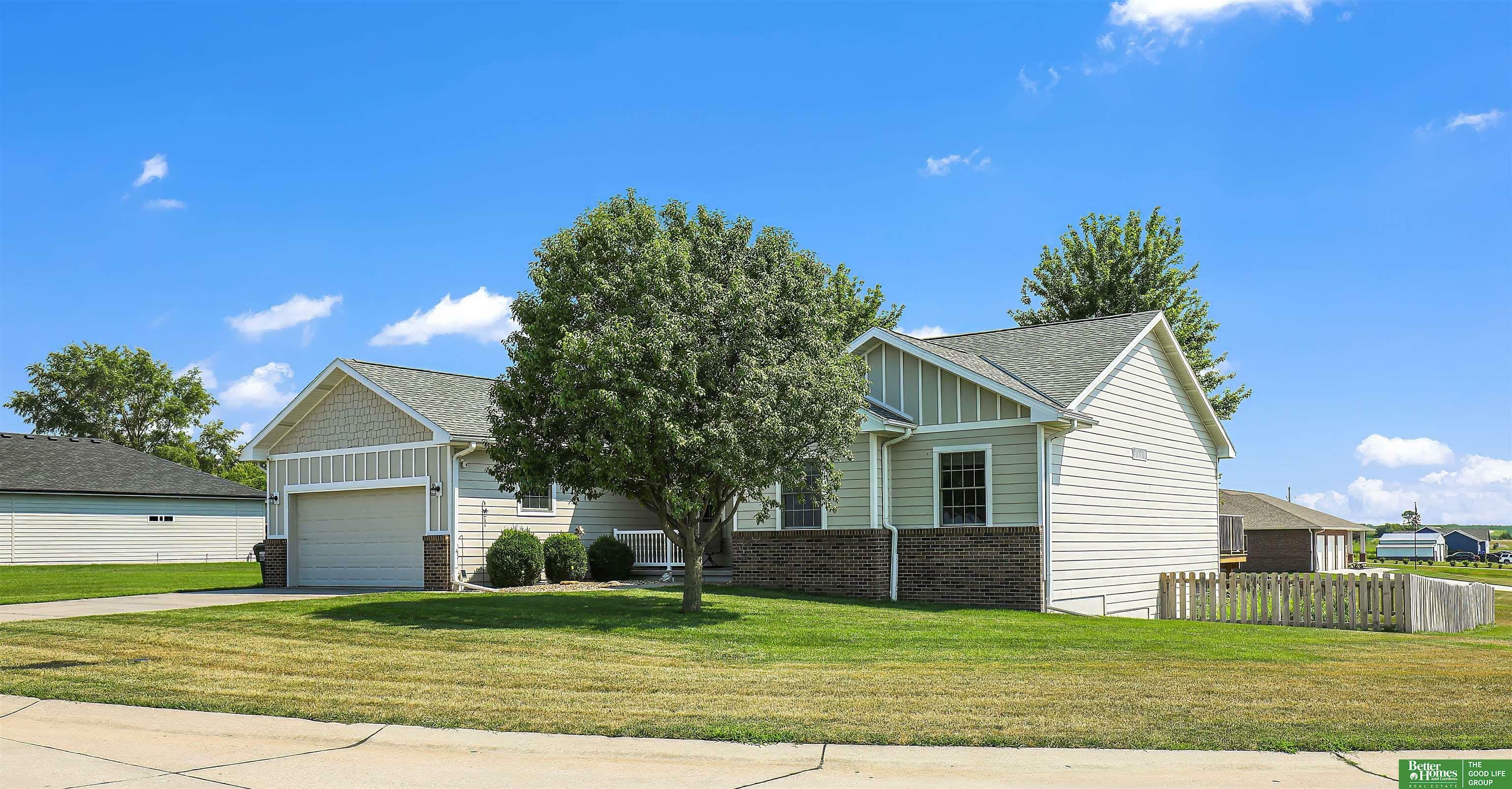 Property Photo:  1521 Lake Ridge Drive  NE 68048 