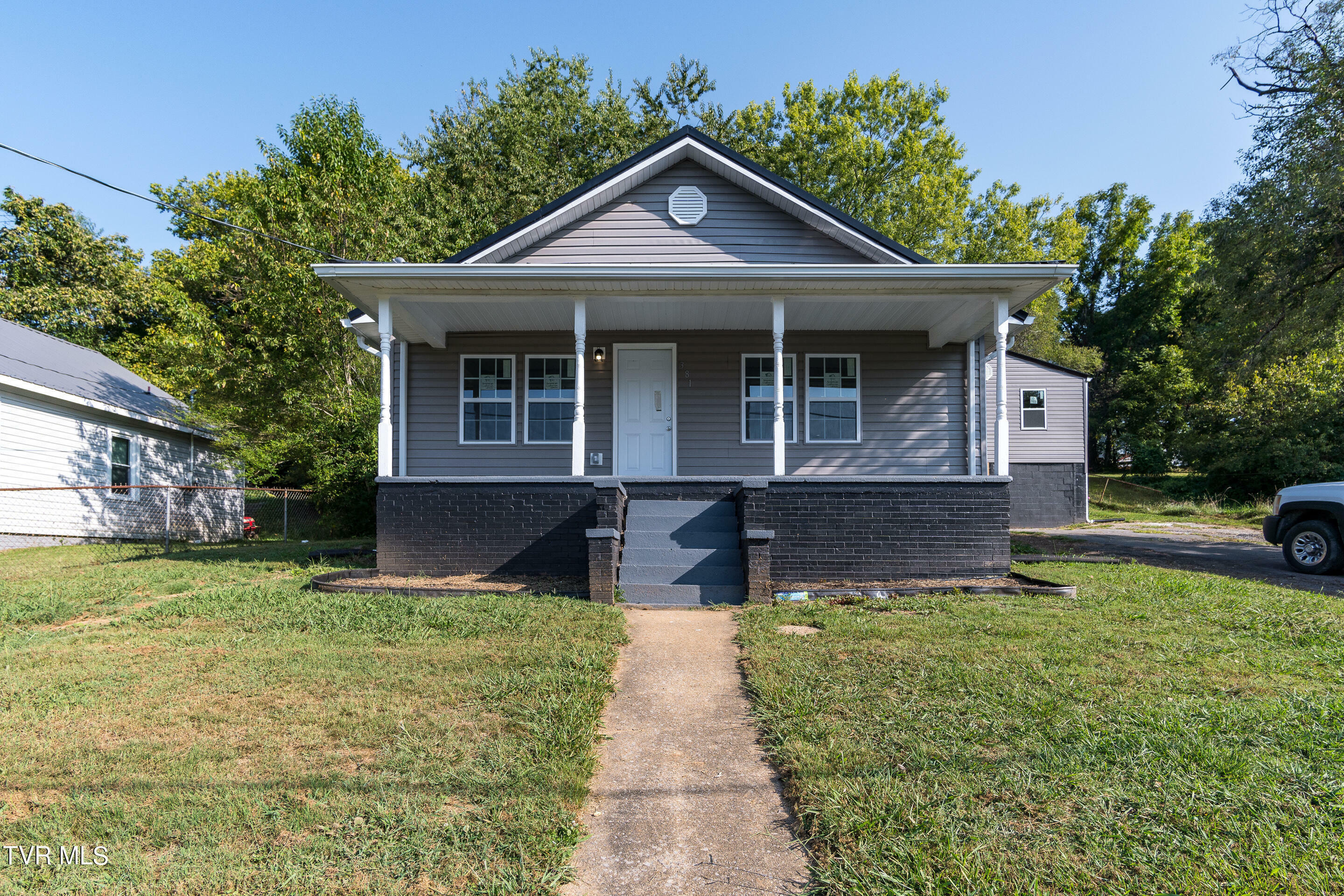 Property Photo:  381 Virgil Avenue  TN 37665 