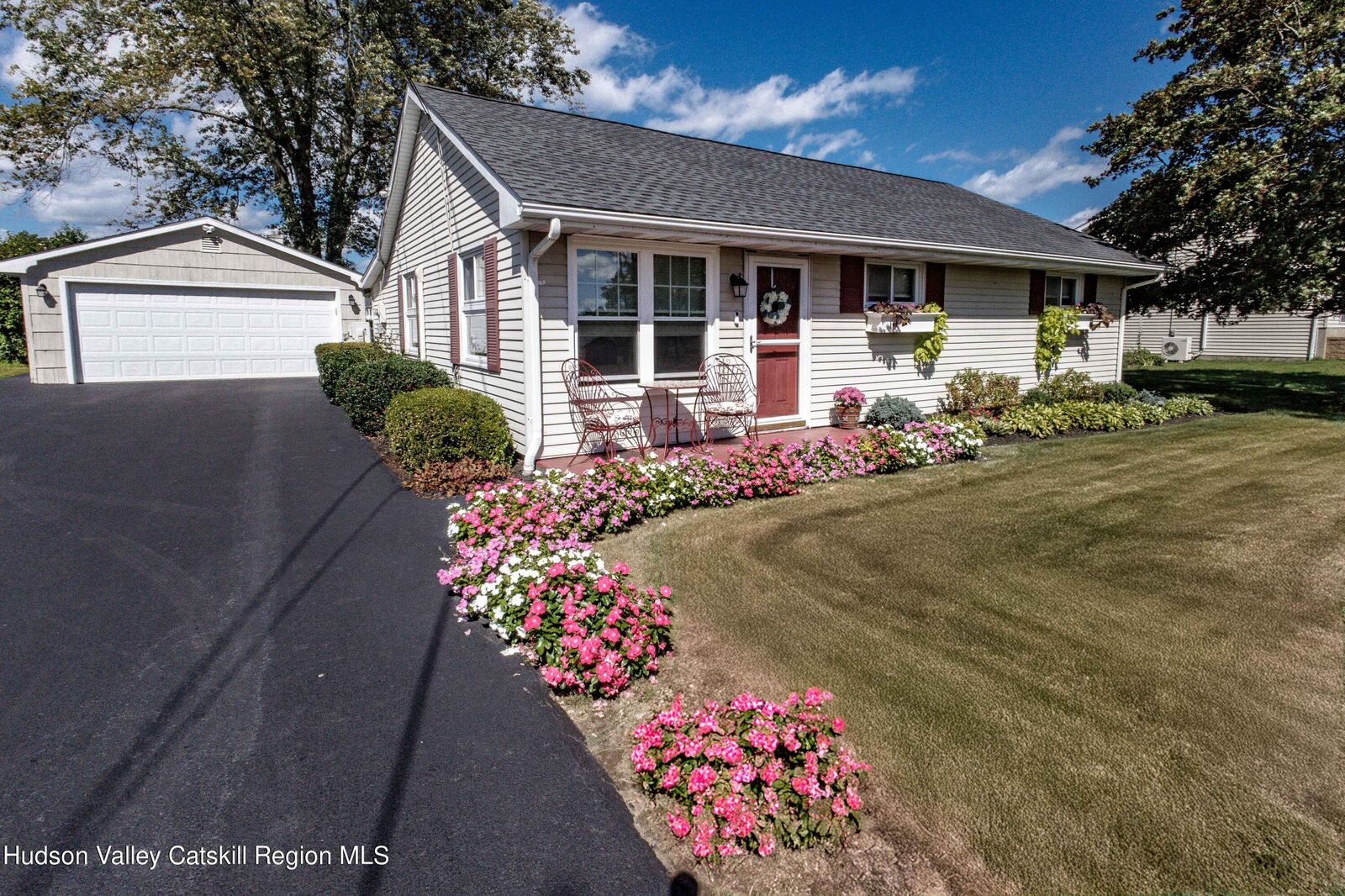 Property Photo:  276 Glasco  NY 12477 