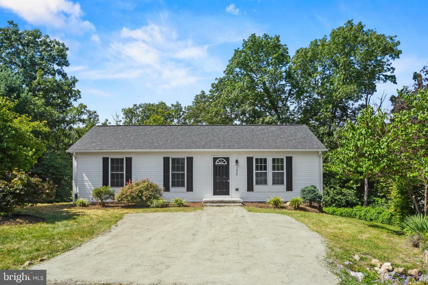 Property Photo:  1524 Mallard Place  VA 22630 