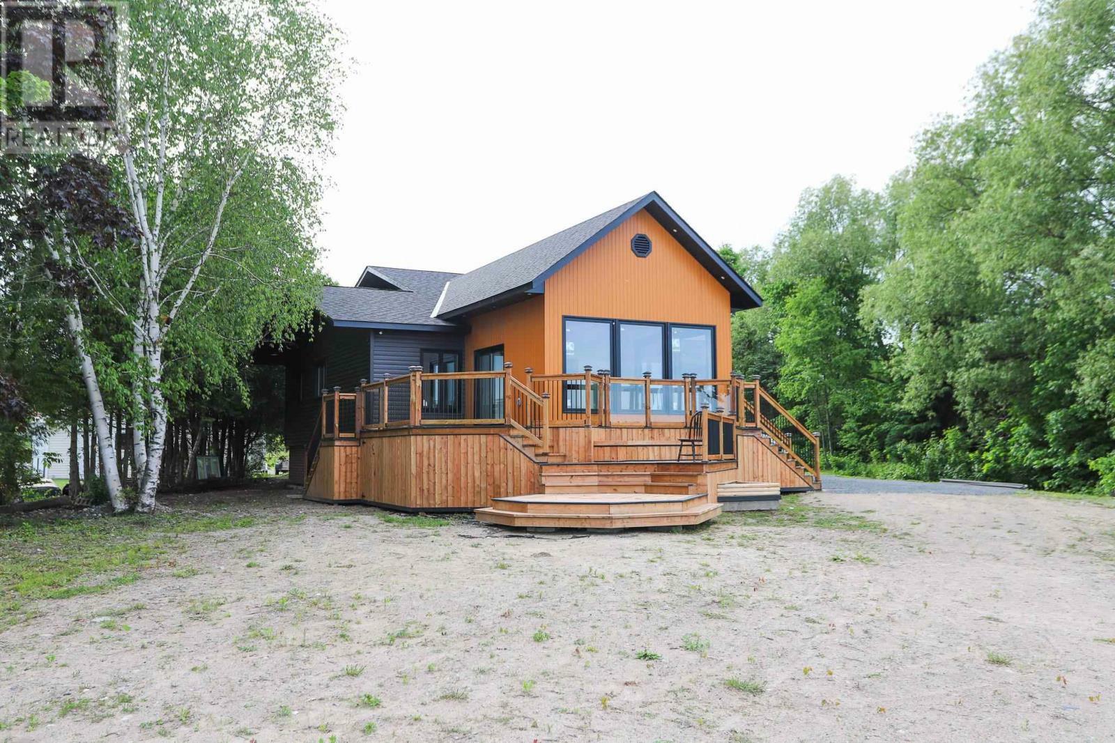 Property Photo:  463 River Rd  ON P6A 5K9 