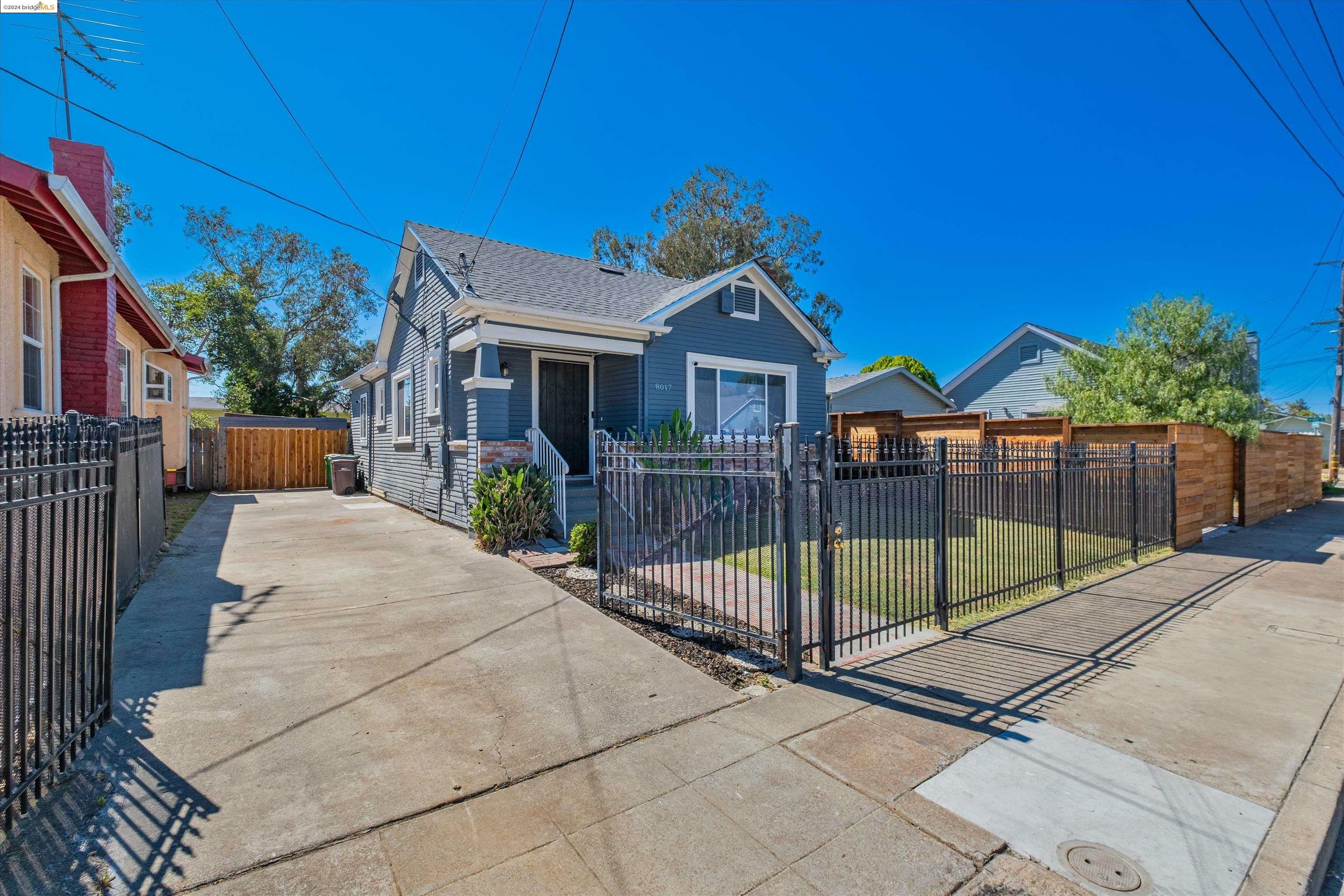 Property Photo:  8017 Dowling St  CA 94605 