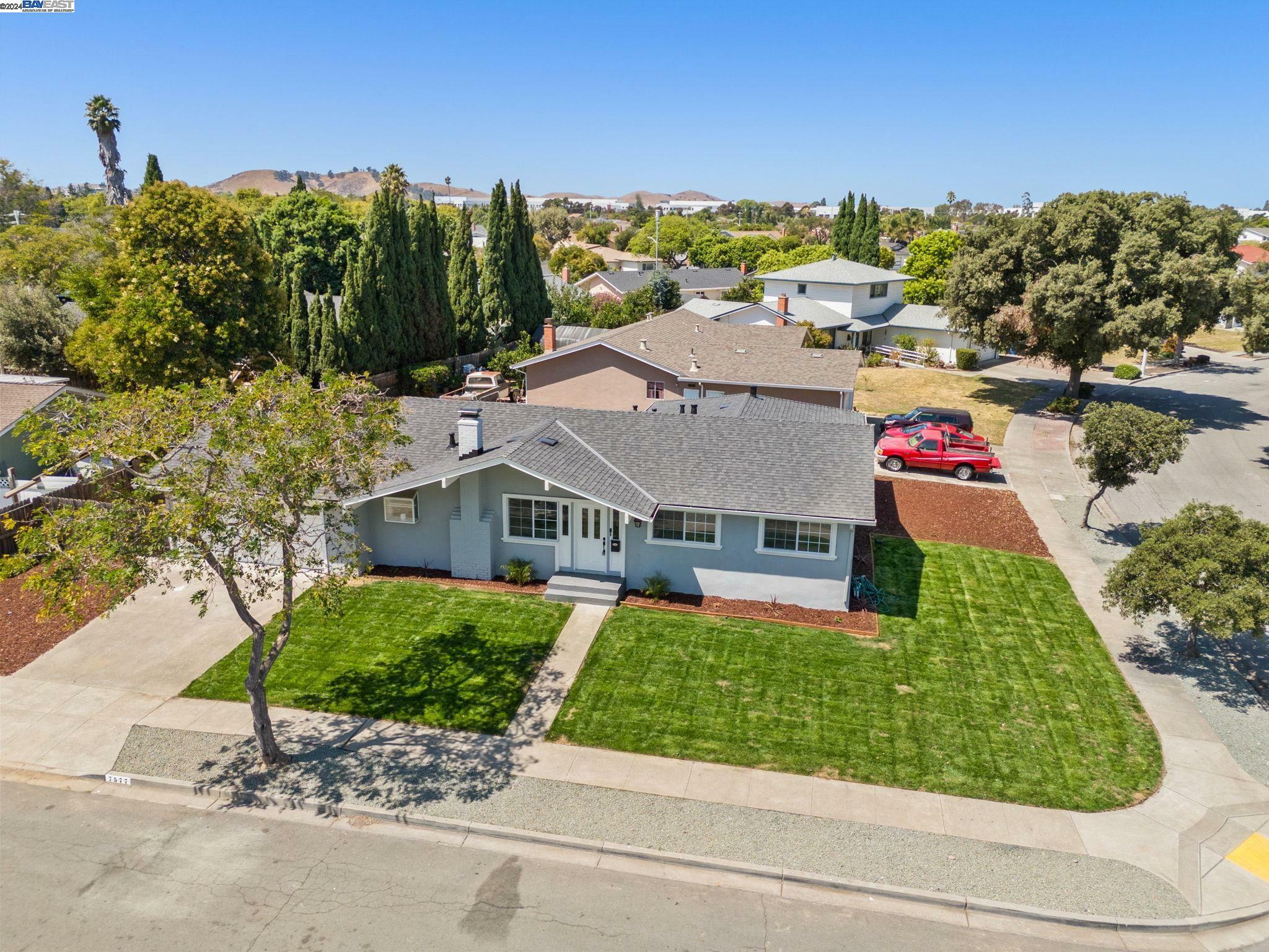 Property Photo:  7577 Birkdale Drive  CA 94560 