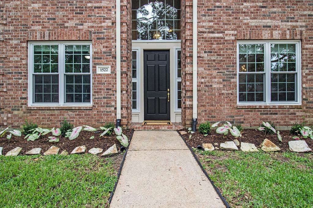 Property Photo:  1522 Greenway Village Drive  TX 77494 