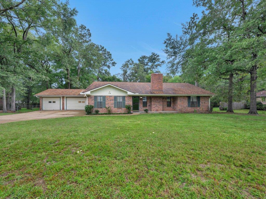 Property Photo:  706 Saint Lo  TX 75901 