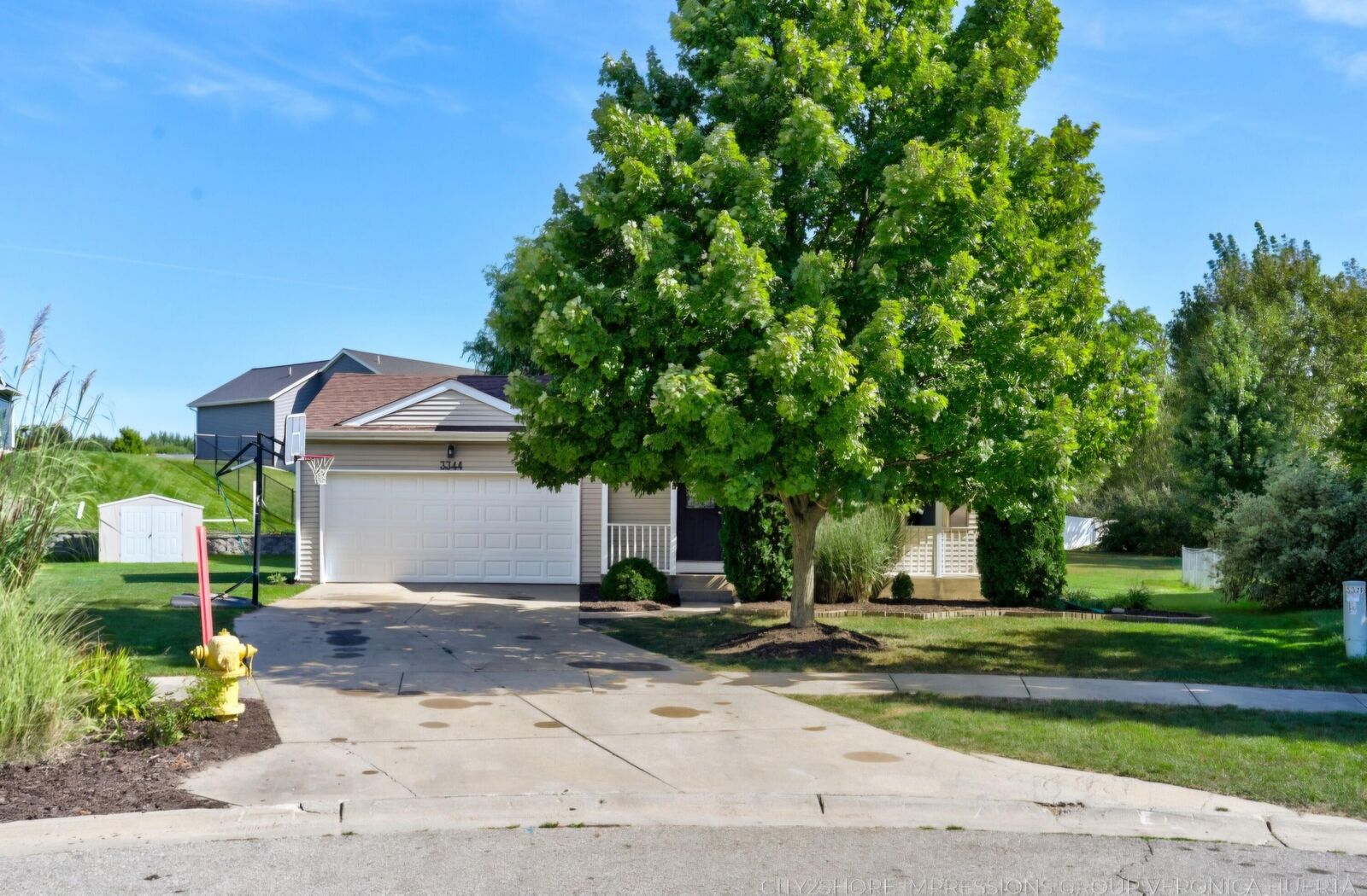 Property Photo: 3344 Ridgemont Court MI 49464