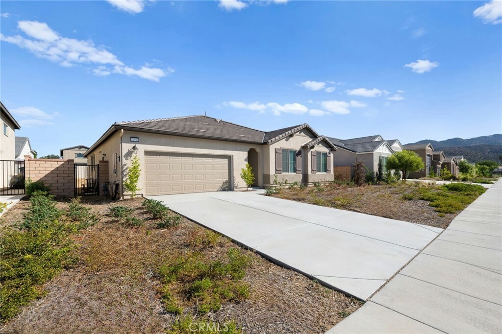 Property Photo:  32592 Ascot Hill Circle  CA 92595 