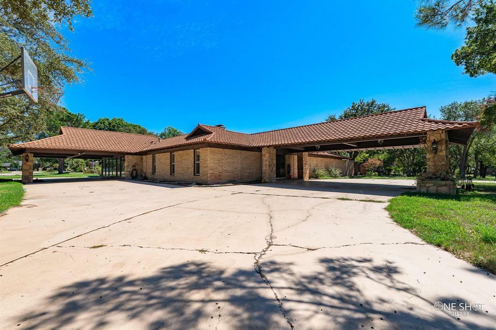 Property Photo:  2101 Shoreline Drive  TX 79602 