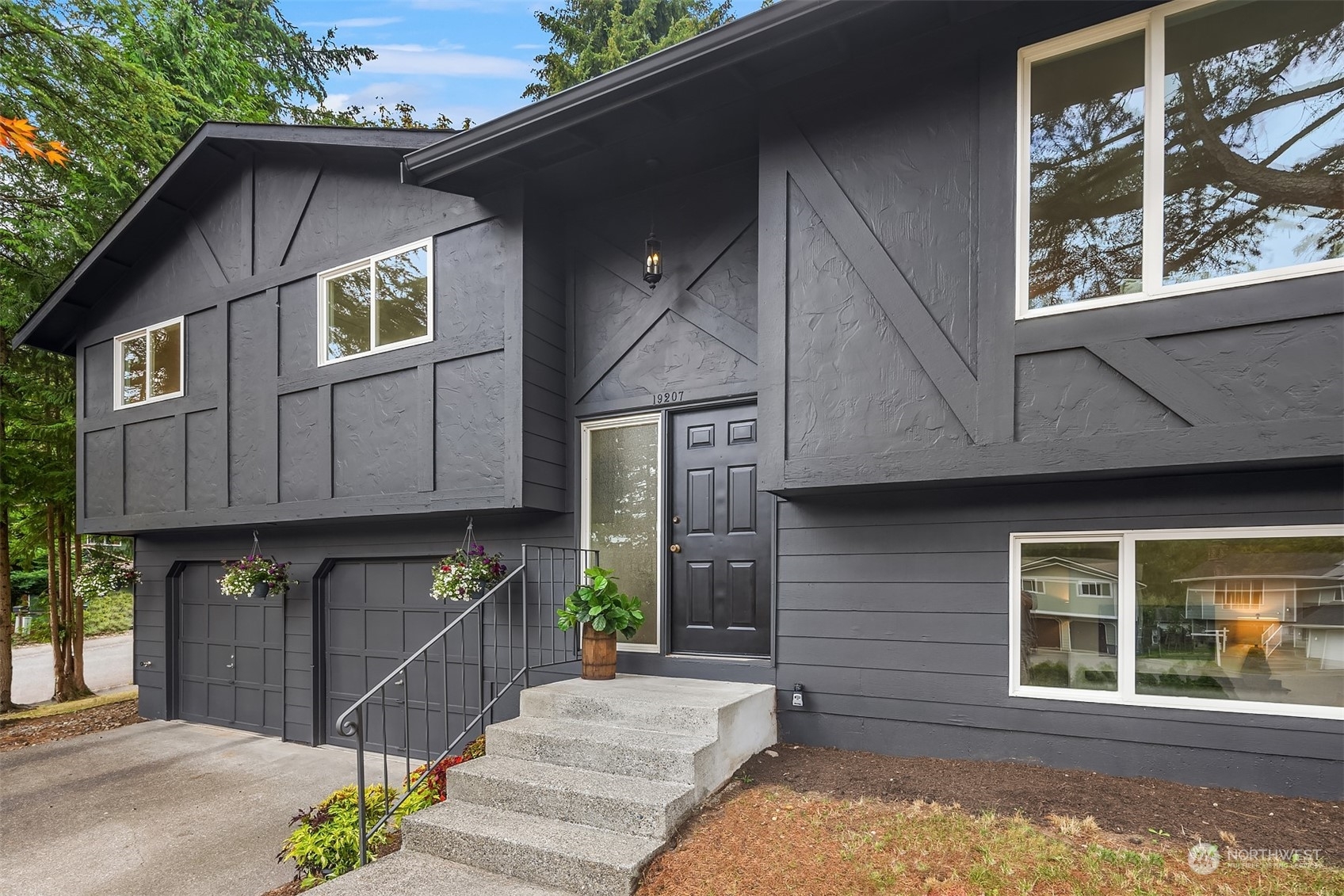 Property Photo:  19207 32nd Avenue NE  WA 98155 