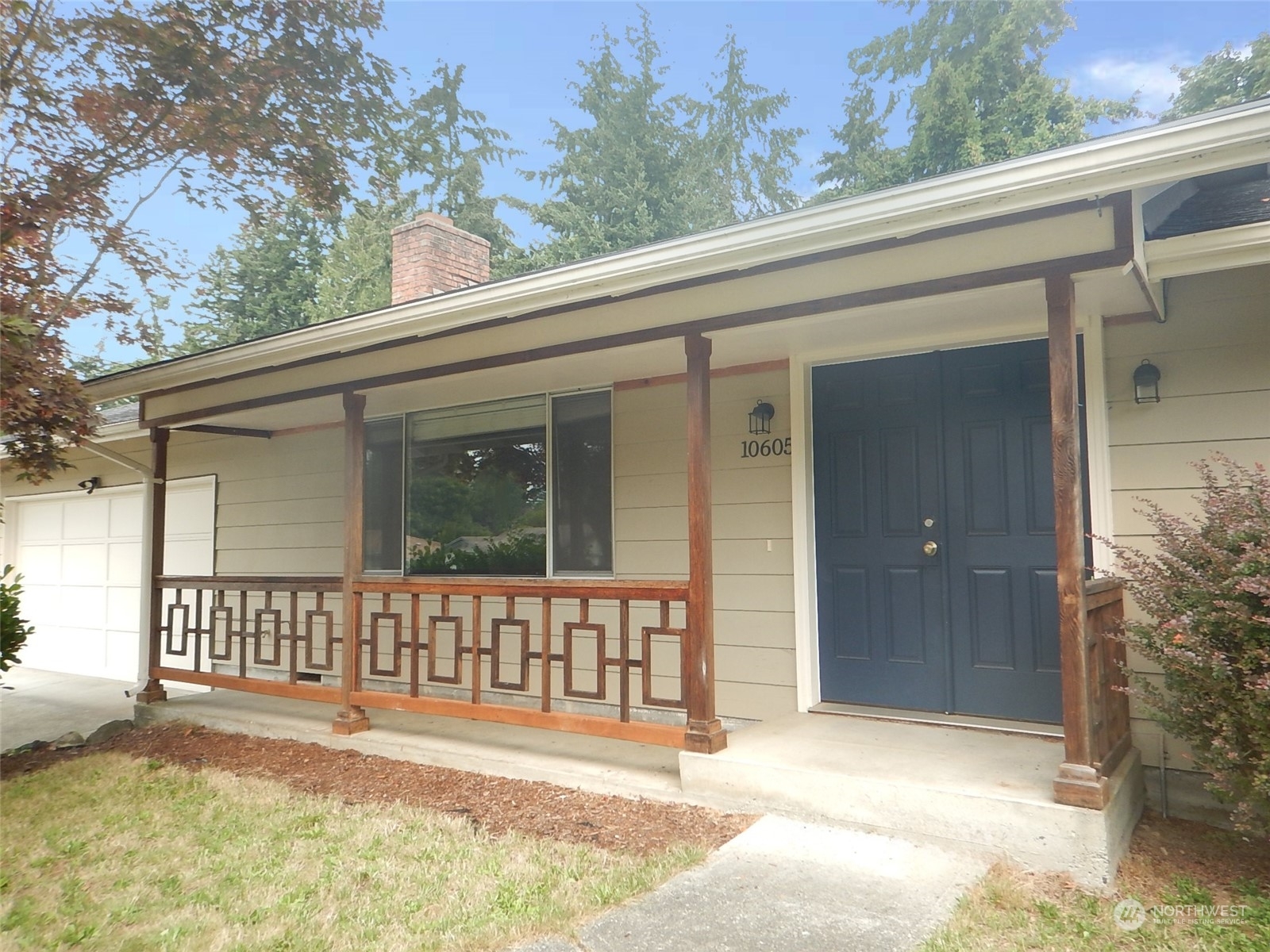 Property Photo:  10605 26th Drive SE  WA 98208 