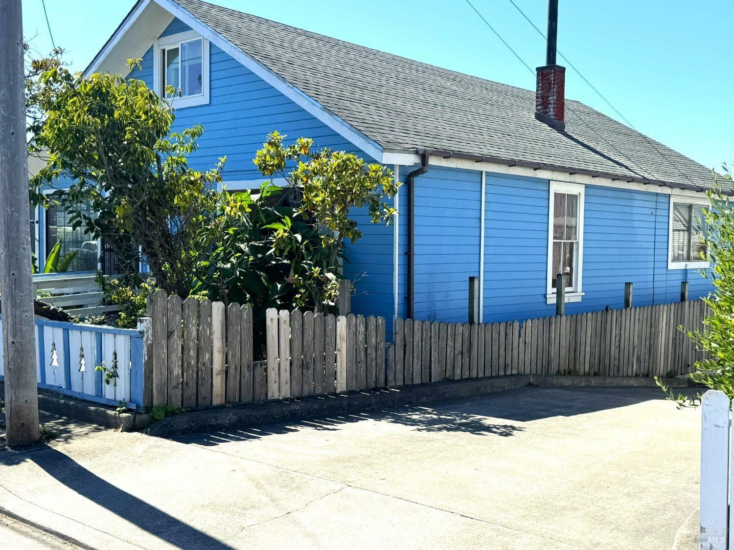 Property Photo:  443 S Harrison Street  CA 95437 