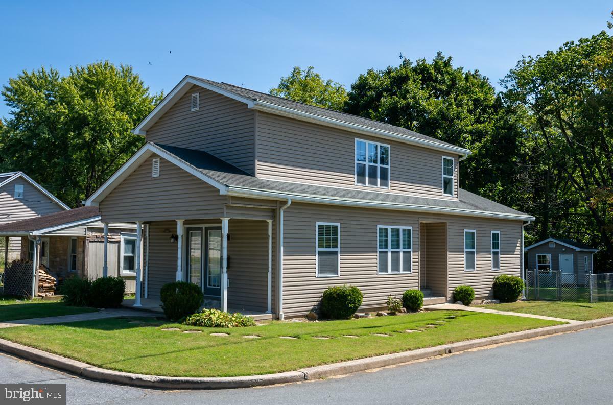 Property Photo: 1400 Vine Street PA 19606