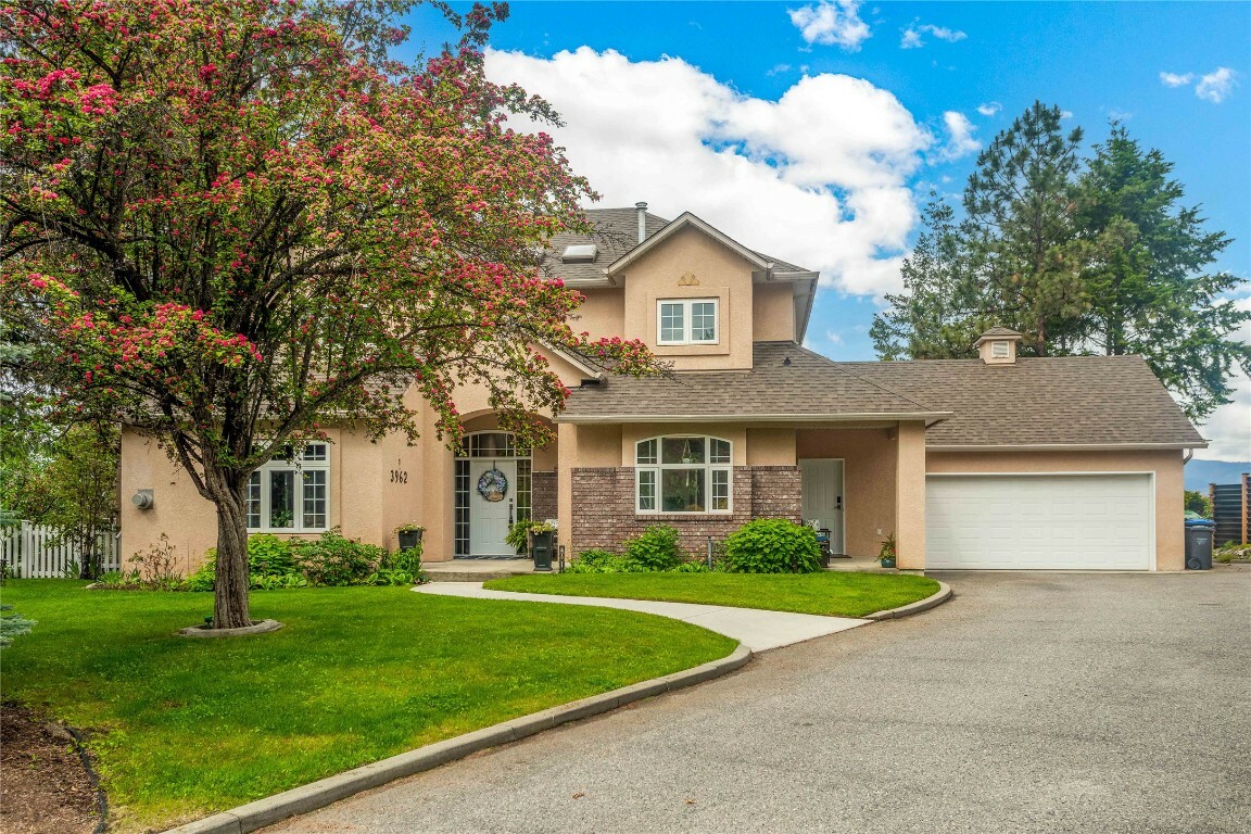 Property Photo:  3962 Summerside Court  BC V1W 3Z6 