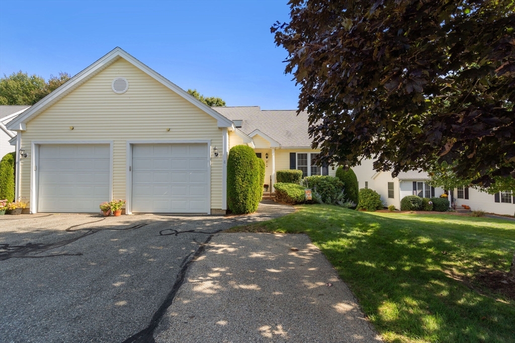 Property Photo:  8 Carriage Path 8  MA 01569 