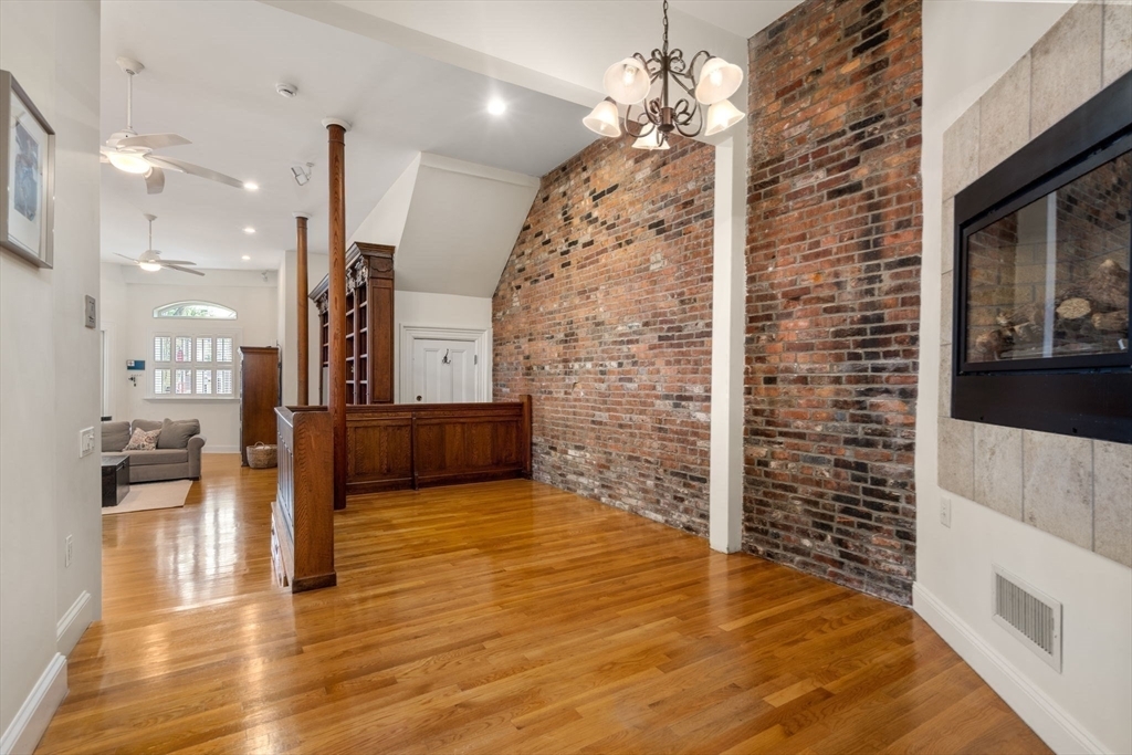 Property Photo:  435 Main St C  MA 02129 