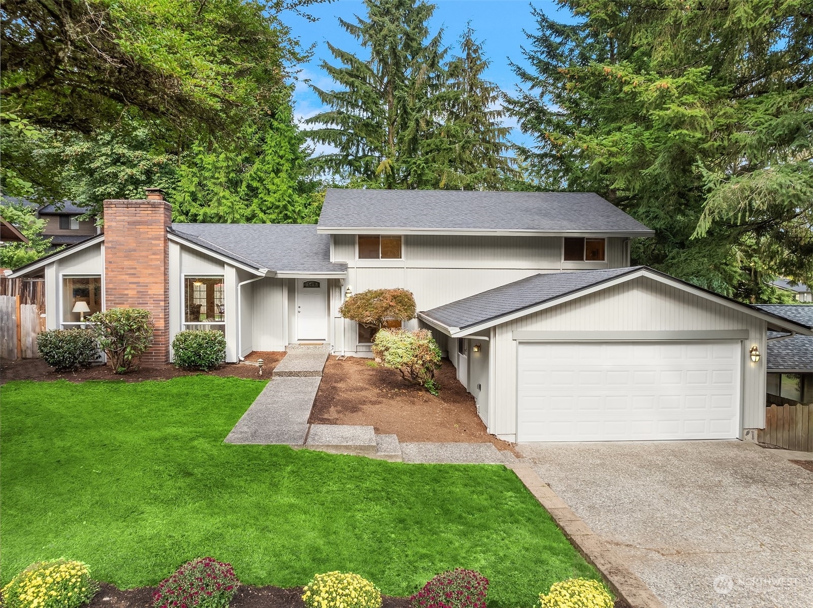 Property Photo:  8620 173rd Avenue NE  WA 98052 