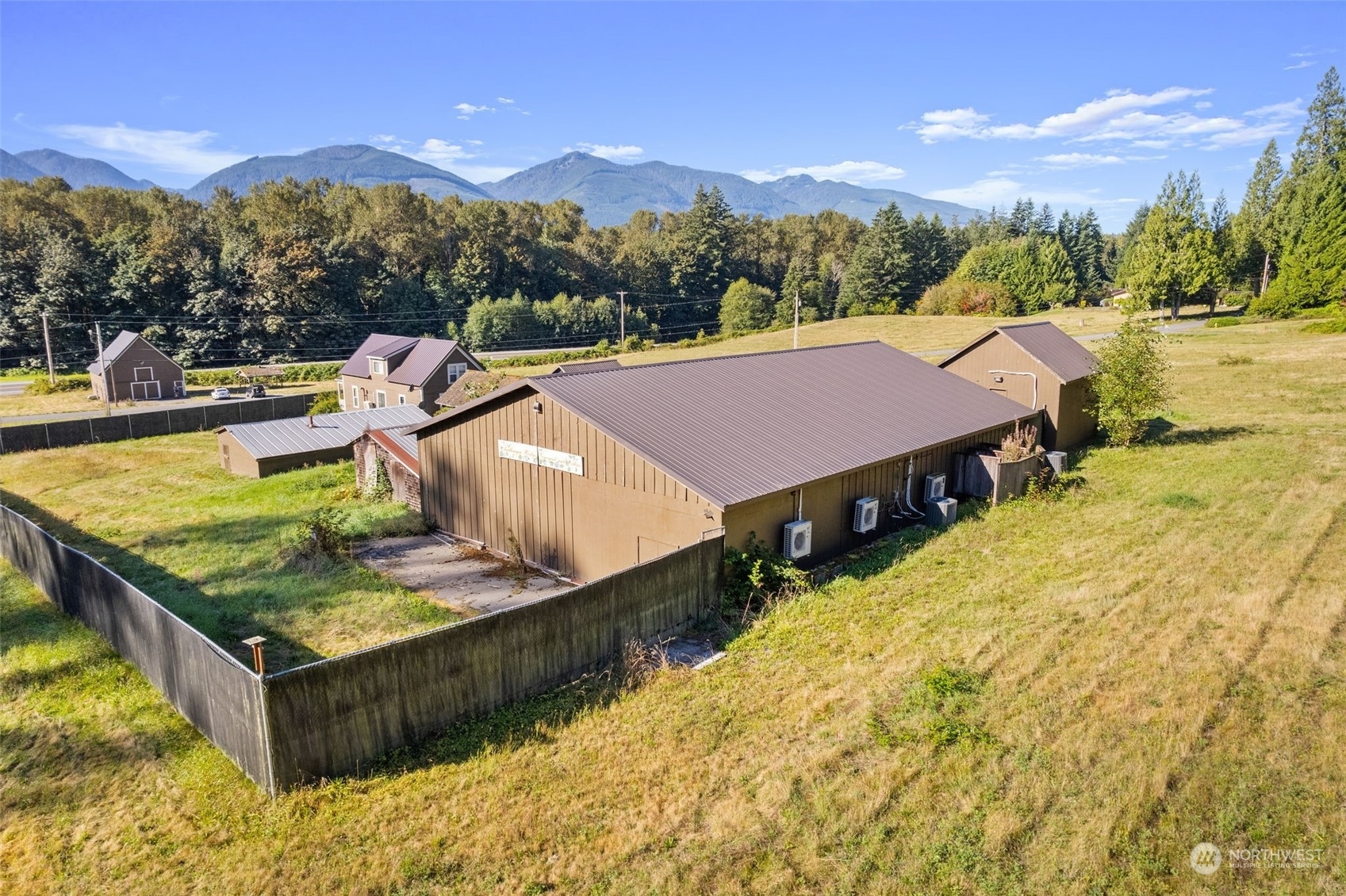 Property Photo:  43095 Challenger Rd  WA 98237 