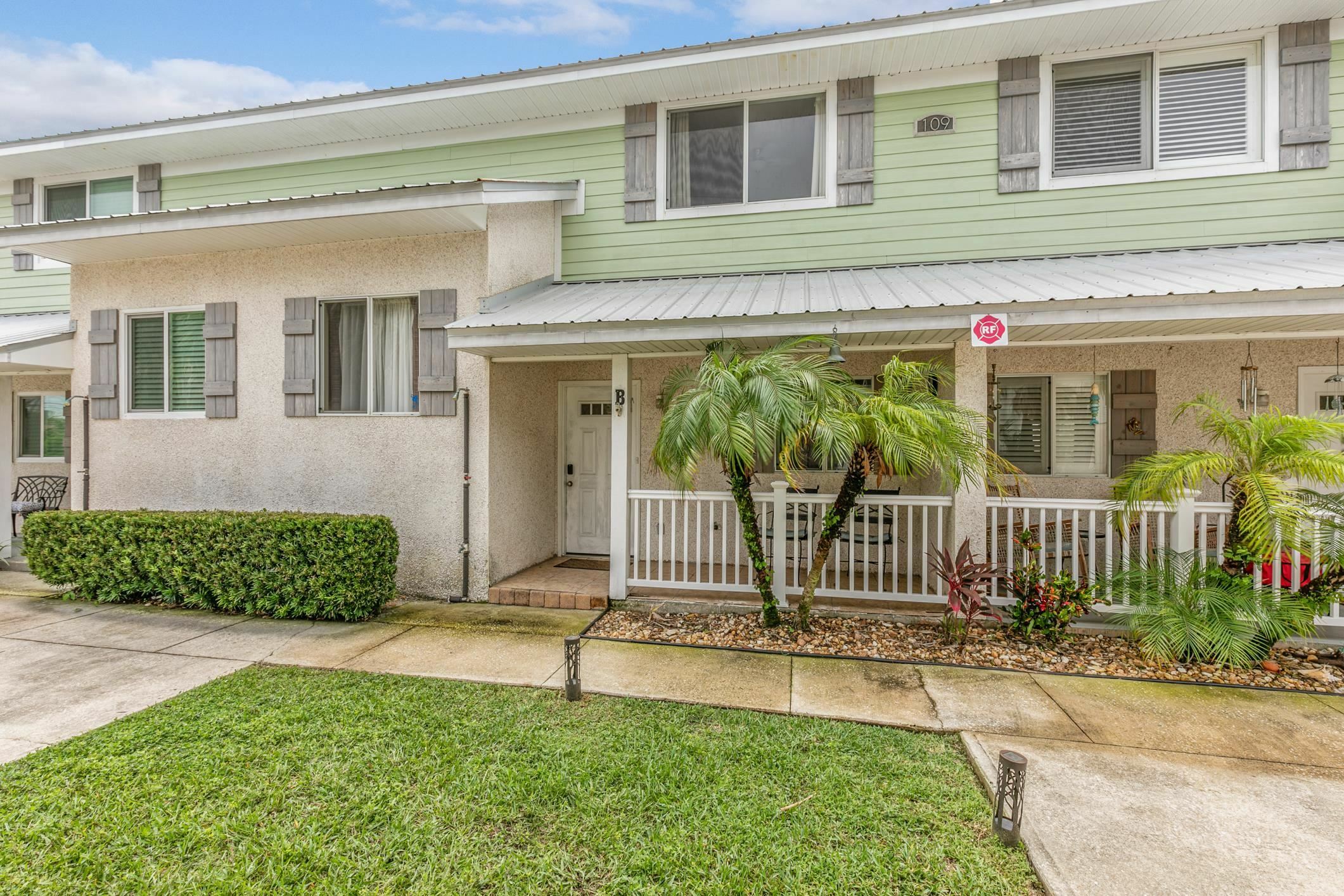 Property Photo:  109 1st St B  FL 32080 