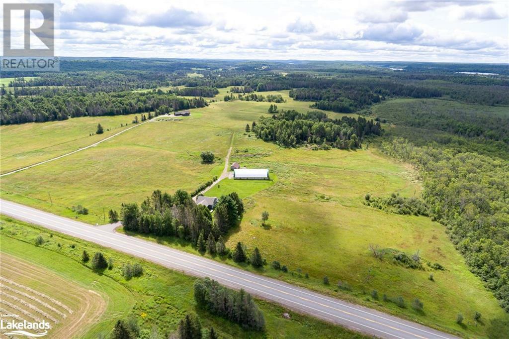 Photo de la propriété:  3737 Highway 124  ON P0A 1Z0 