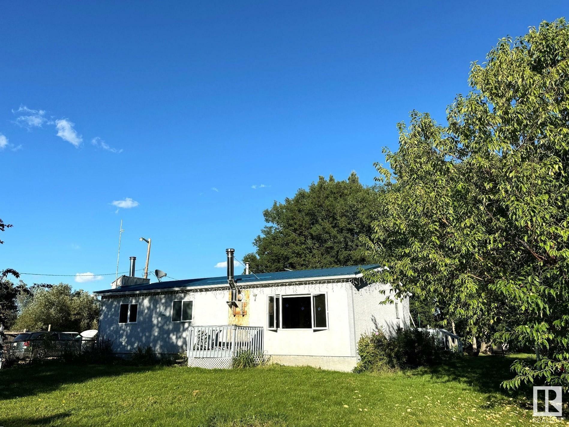 Property Photo:  55017 Highway 751  AB T0E 1S0 