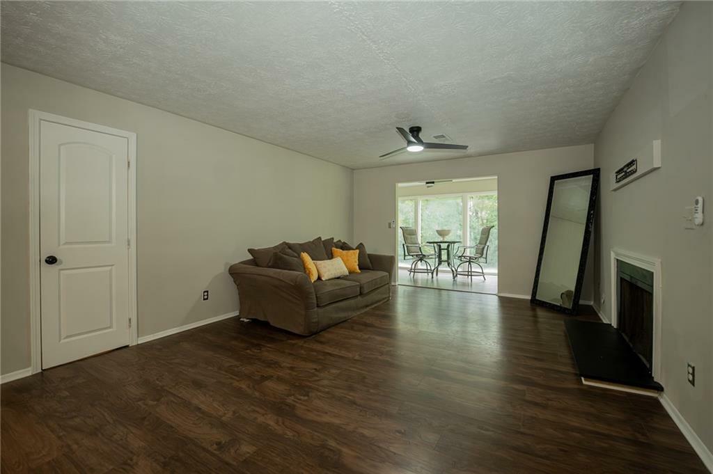 Property Photo:  2728 Suwanee Way SE  GA 30067 