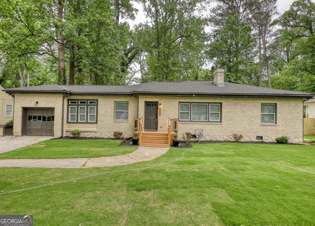 Property Photo:  2191 SW Essex Avenue SW  GA 30311 