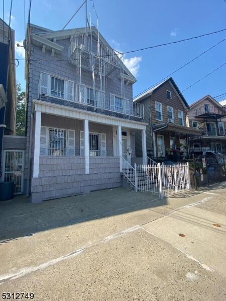 Property Photo:  124 Stone St 2  NJ 07104 