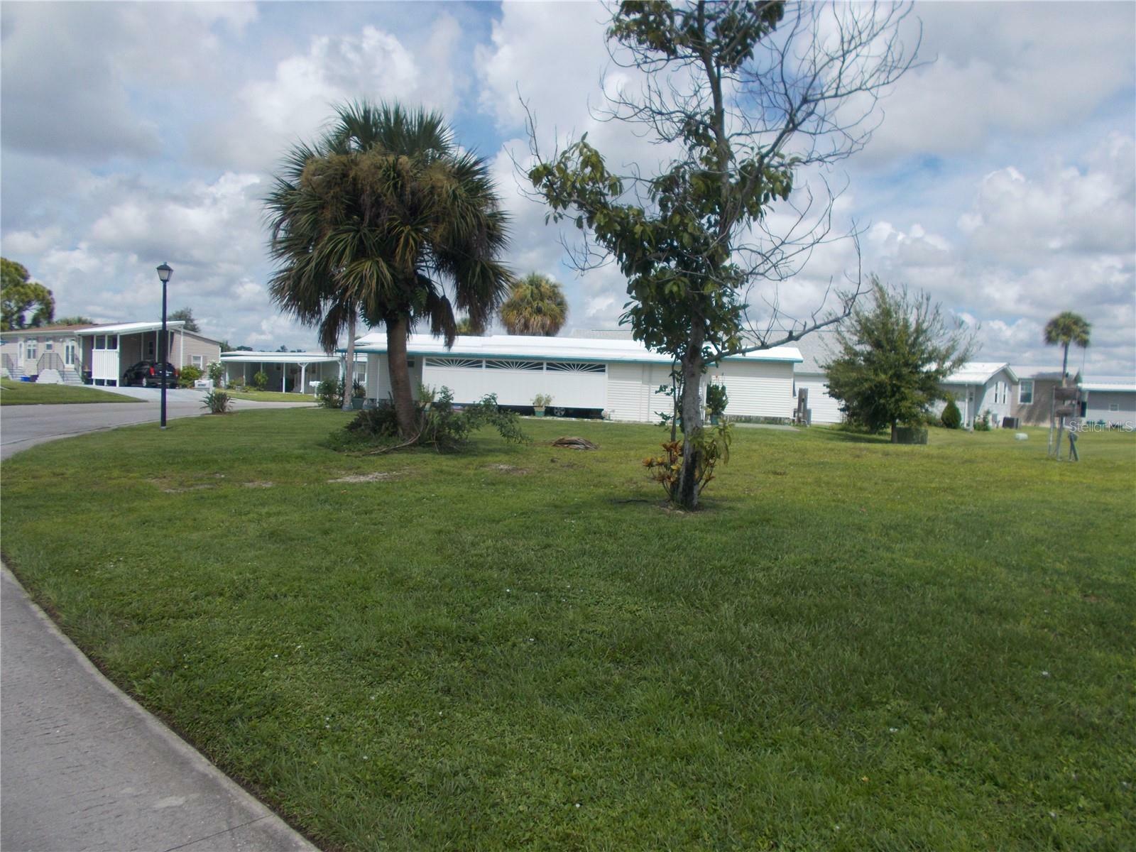 Property Photo:  5751 Holiday Park Boulevard  FL 34287 