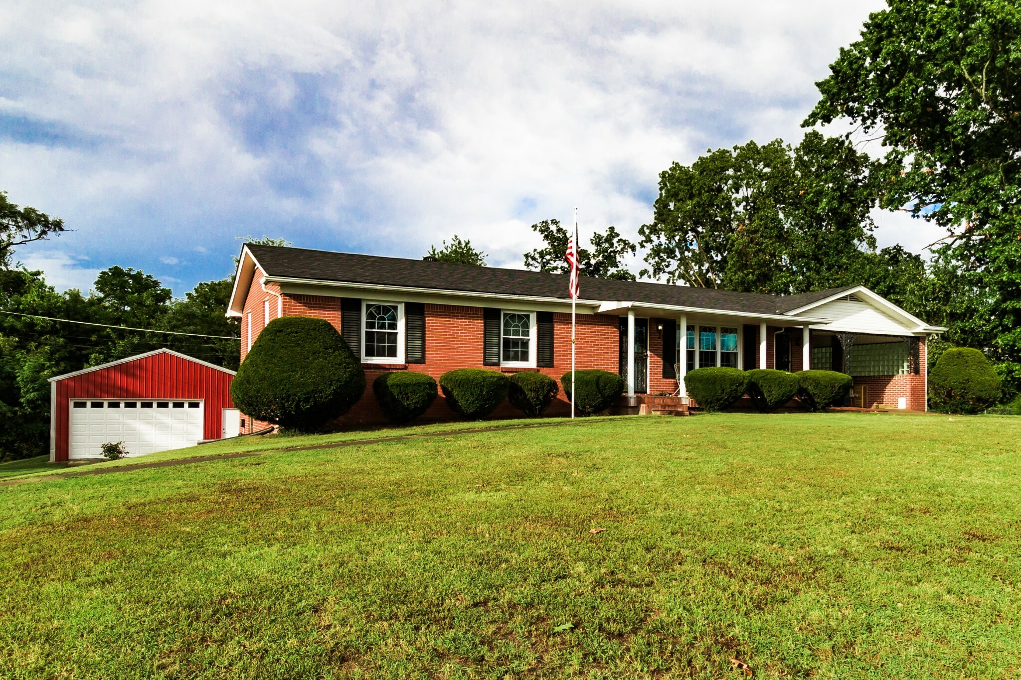 Property Photo:  564 Morrison Dr  TN 37042 