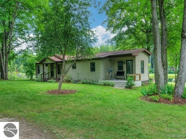 60 Ritchie Road  Gladwin MI 48624 photo