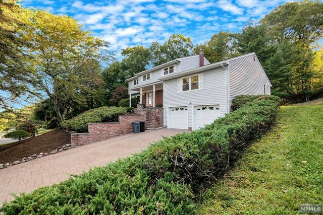 Property Photo:  43 Wolfe Drive  NJ 07465 