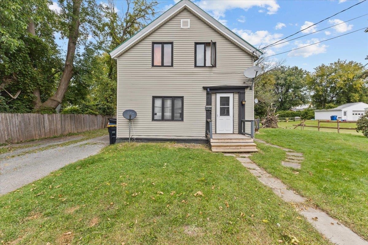 Property Photo:  31 Lower Welden Street  VT 05478 