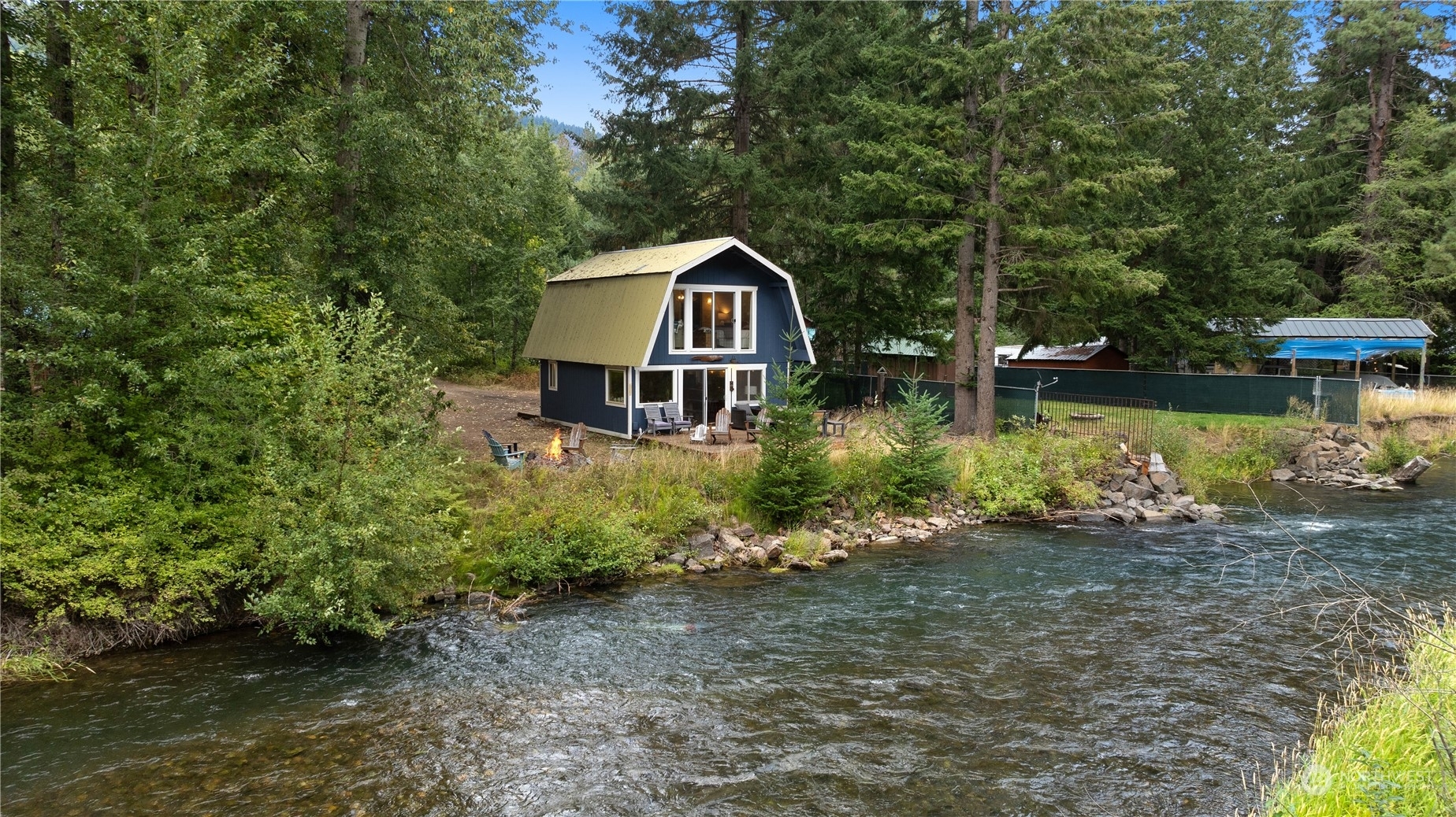 Property Photo:  230 Meadow Park Drive  WA 98925 