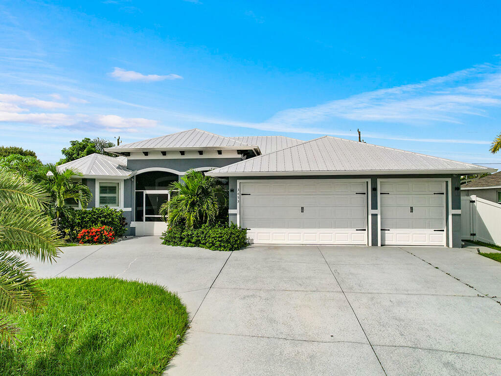 Property Photo:  3453 SE Hart Circle  FL 34984 