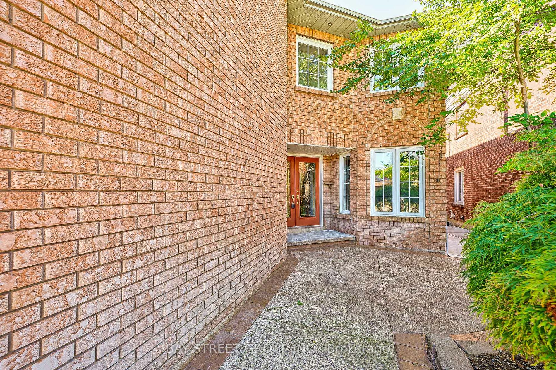 Property Photo:  6096 Silken Laumann Way  ON L5V 1A1 