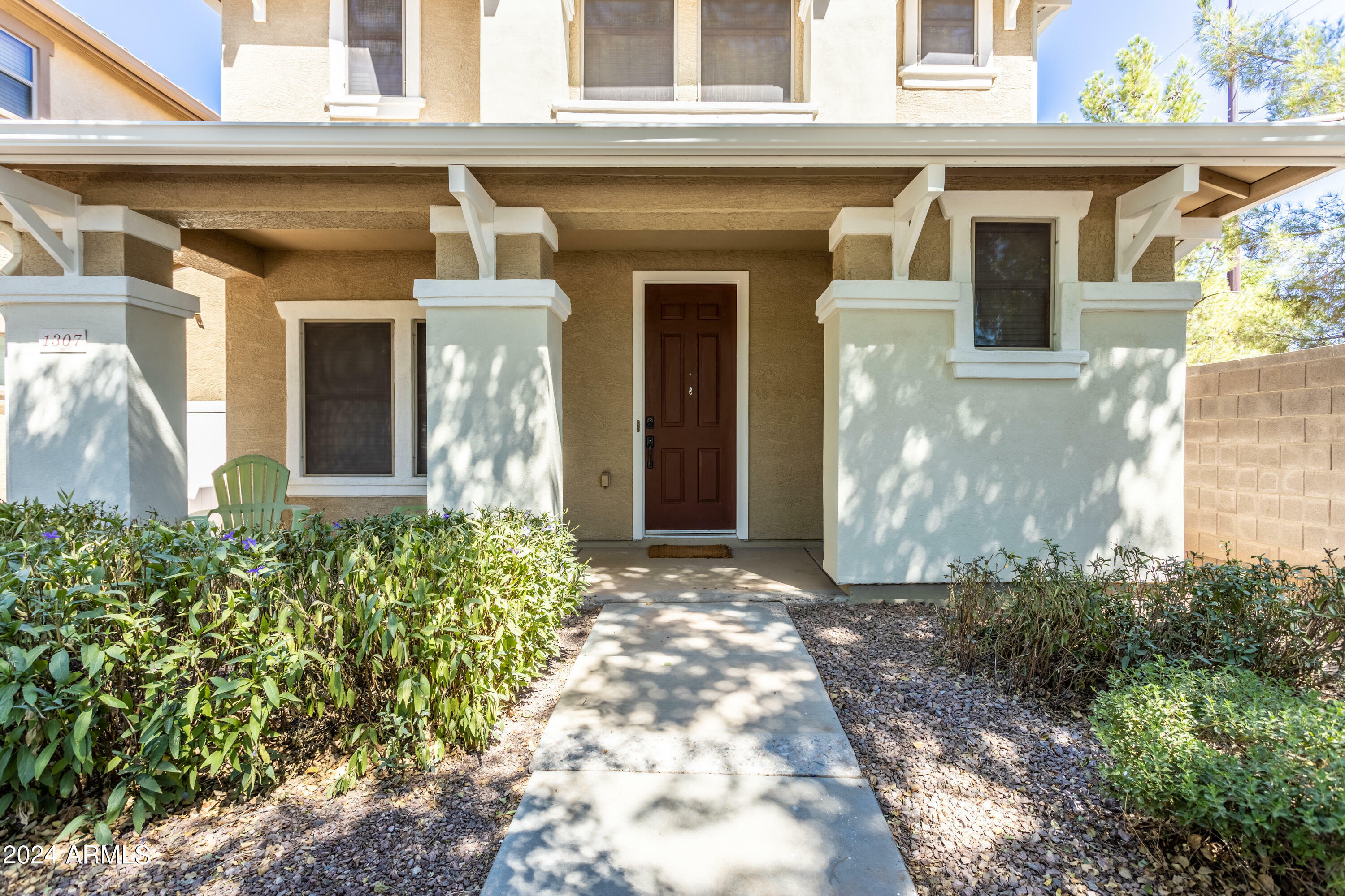 Property Photo:  1307 S Joshua Tree Lane  AZ 85296 