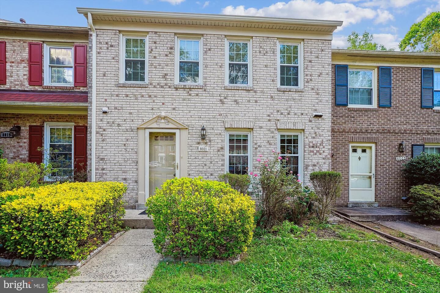 Property Photo:  8021 Bethelen Woods Lane  VA 22153 