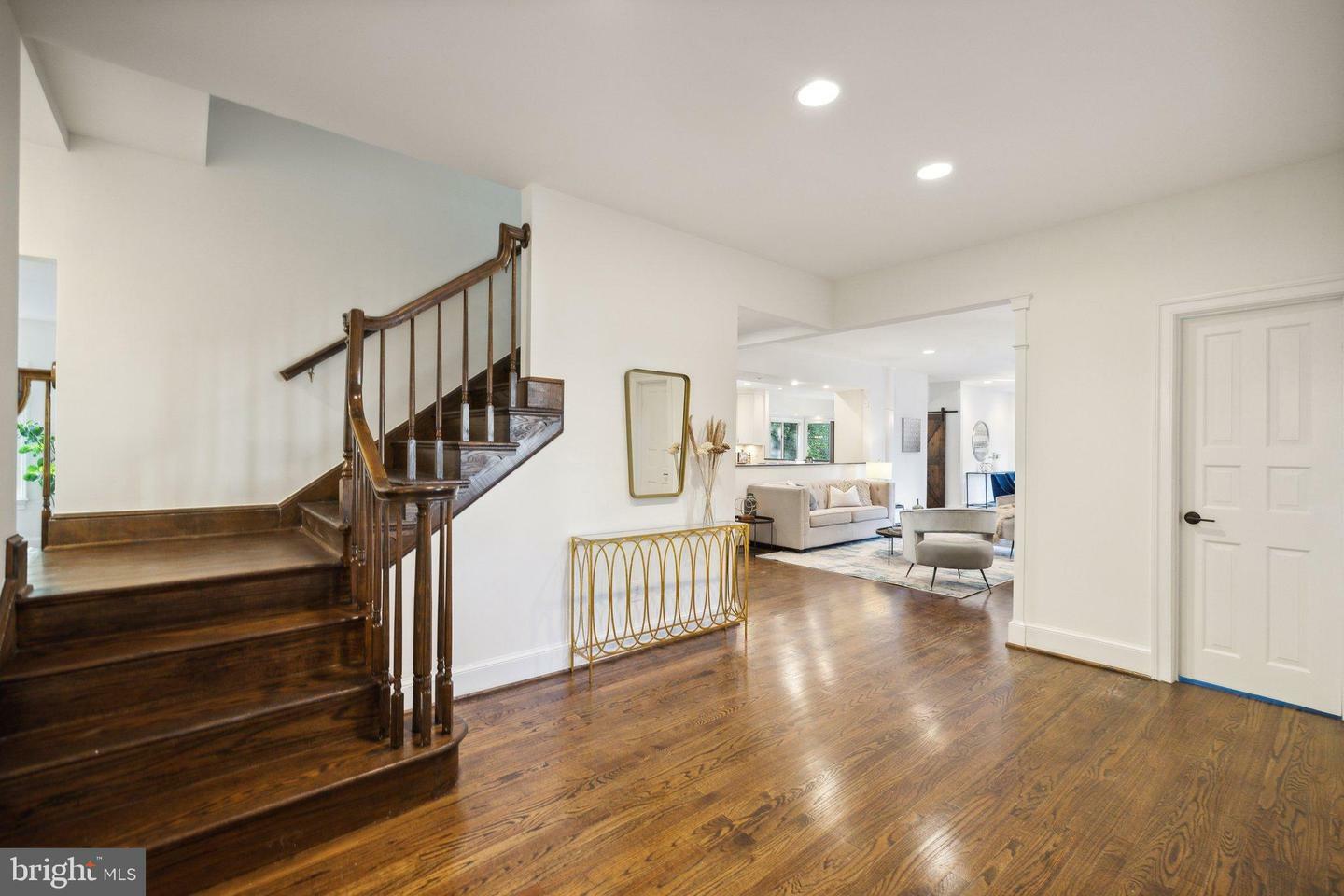 Property Photo:  1400 Ingeborg Court  VA 22101 