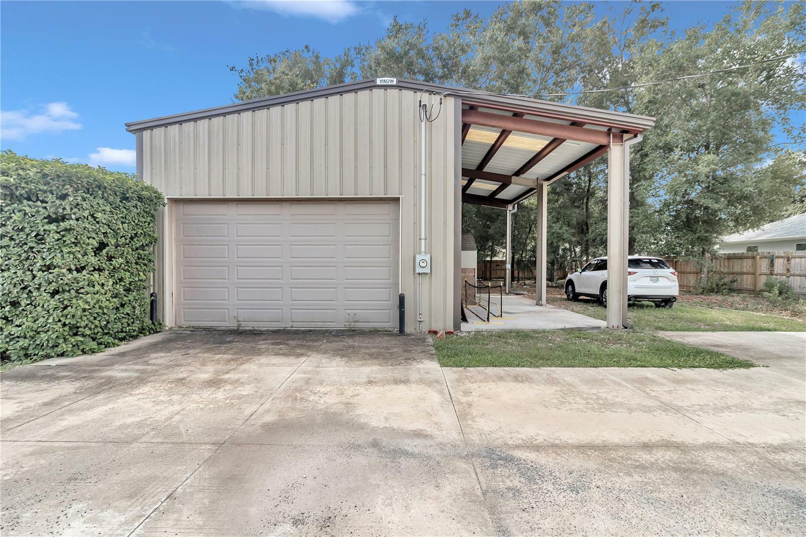 Property Photo: 15670 SE 84th Terrace FL 34491