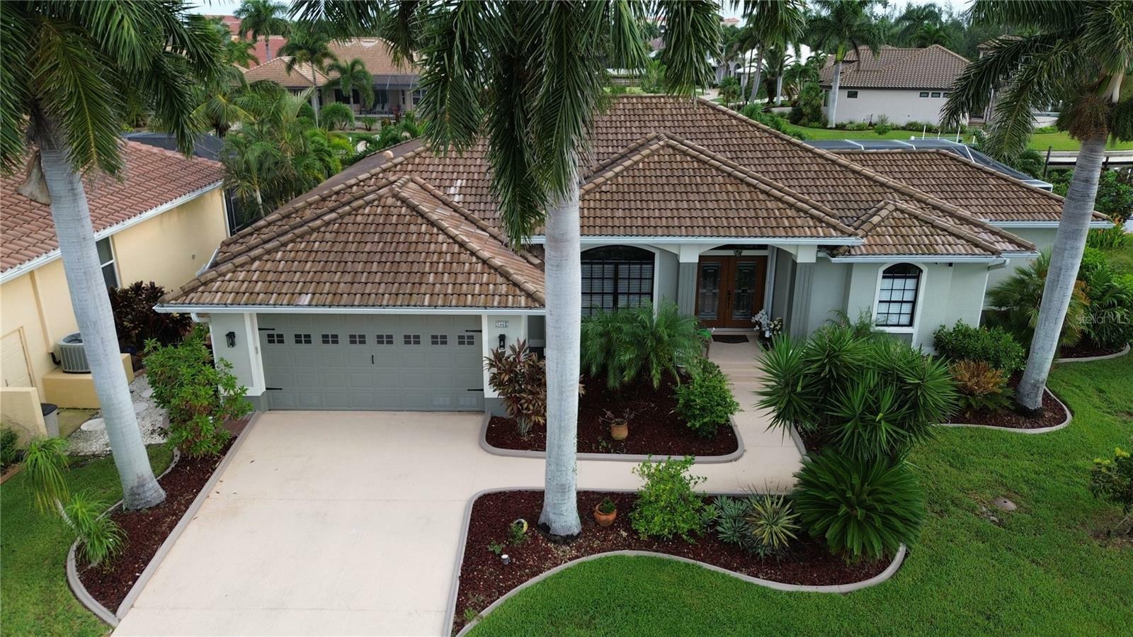 Property Photo:  1442 Kiwi Court  FL 33950 