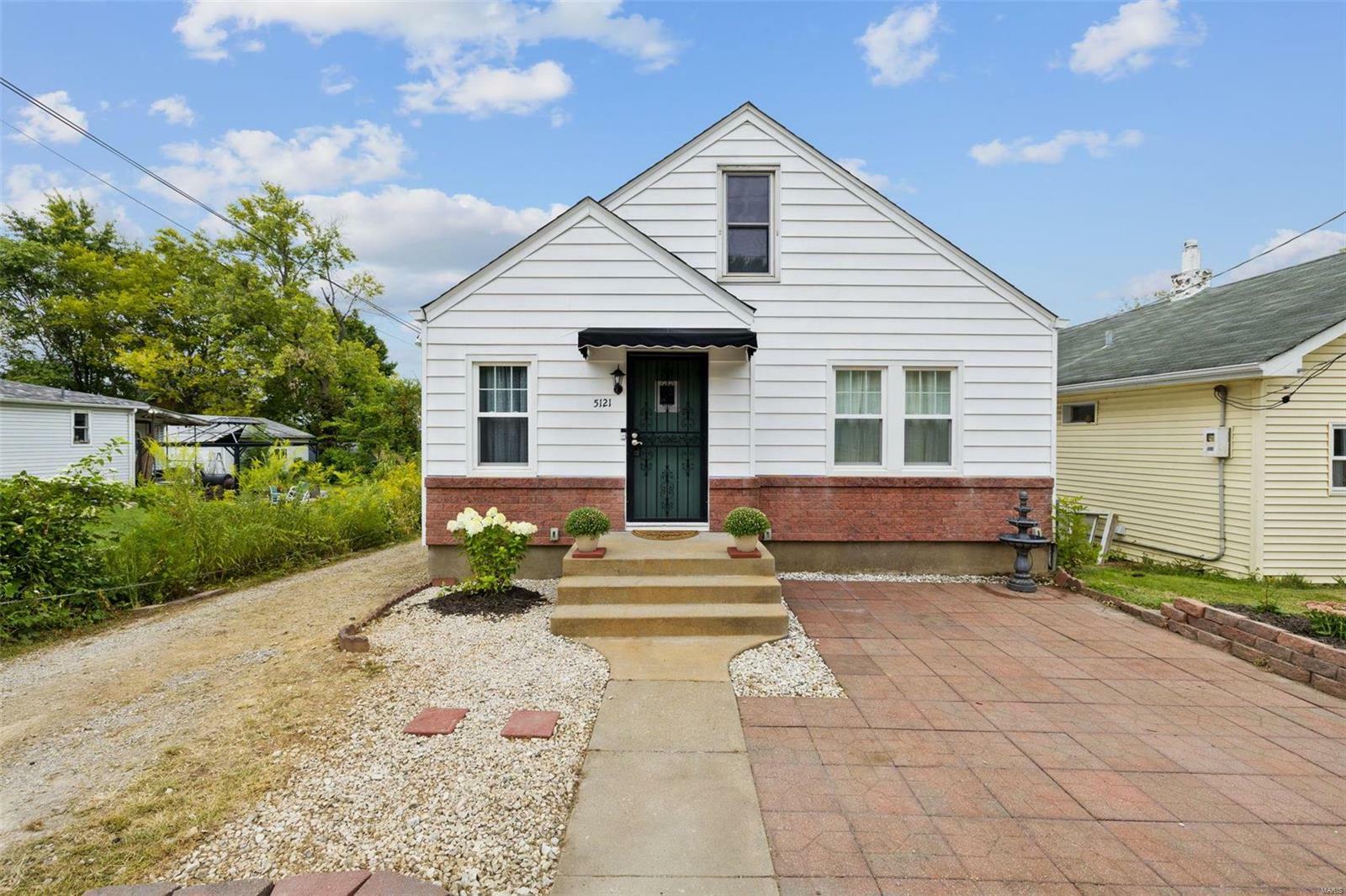 Property Photo: 5121 Hilda Avenue MO 63123
