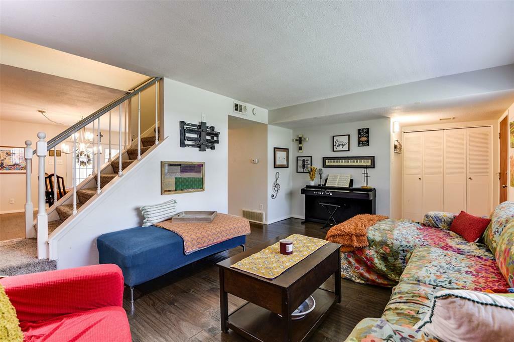 326 E Westview Terrace  Arlington TX 76013 photo