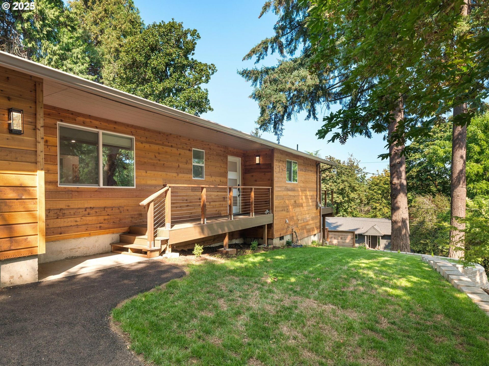 Property Photo: 818 Ash St OR 97034