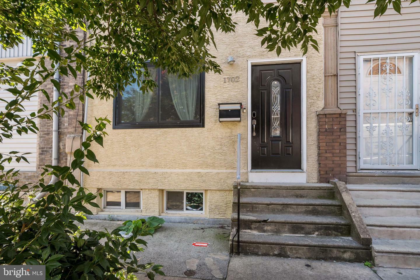 Property Photo:  1702 Mifflin Street  PA 19145 