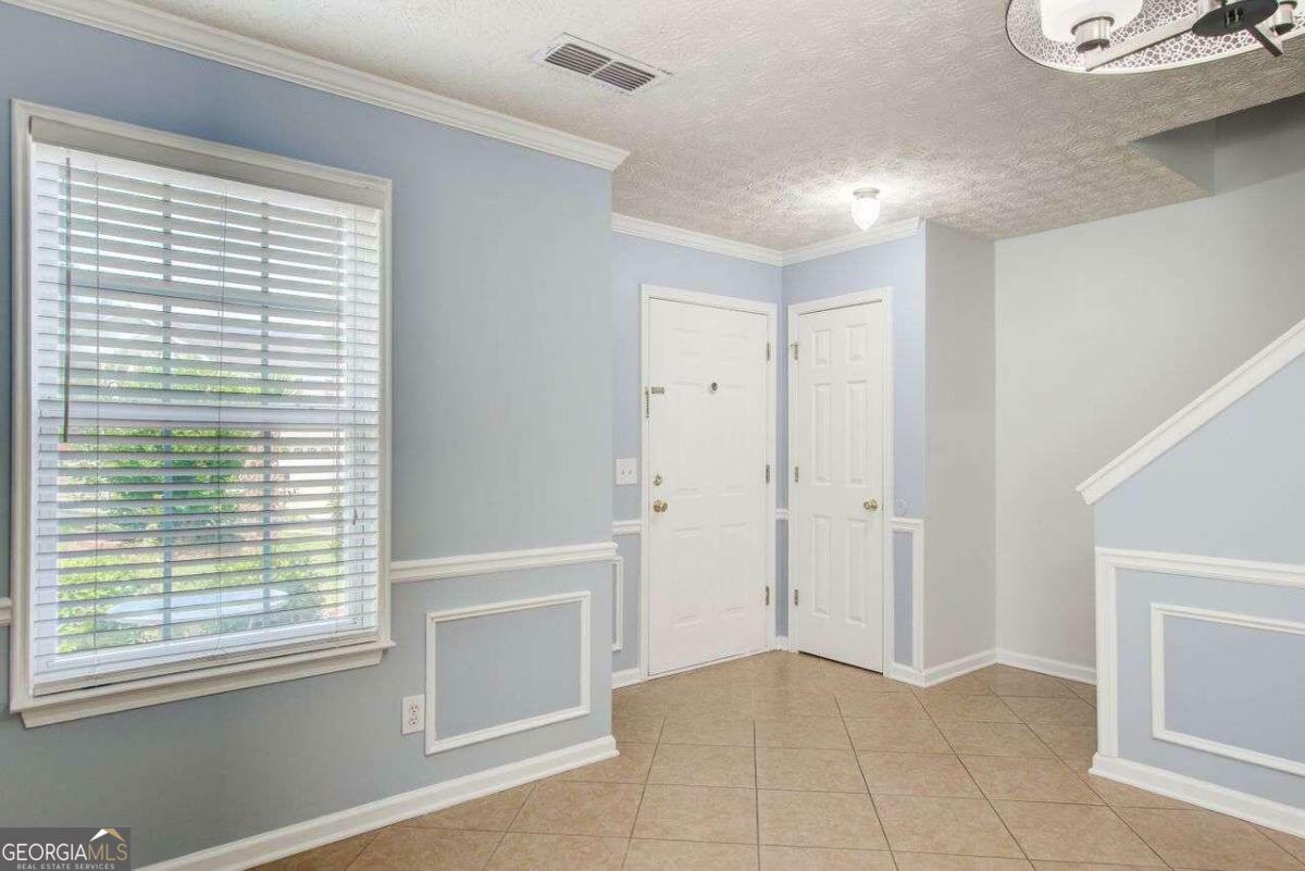 Property Photo:  1043 River Plantatio Drive  GA 30188 