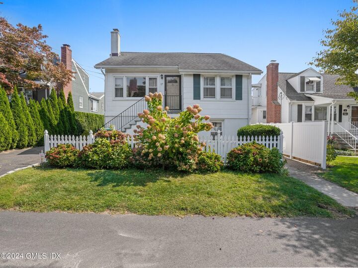 17 Lyon Avenue  Greenwich CT 06830 photo