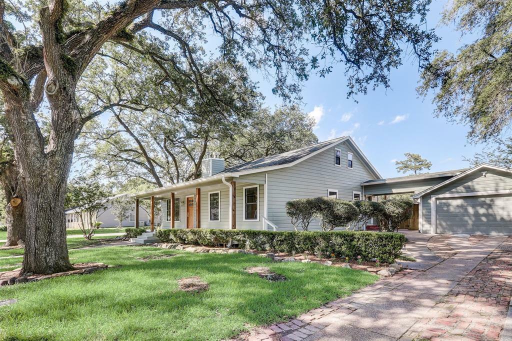 Property Photo:  707 Main Street  TX 77535 