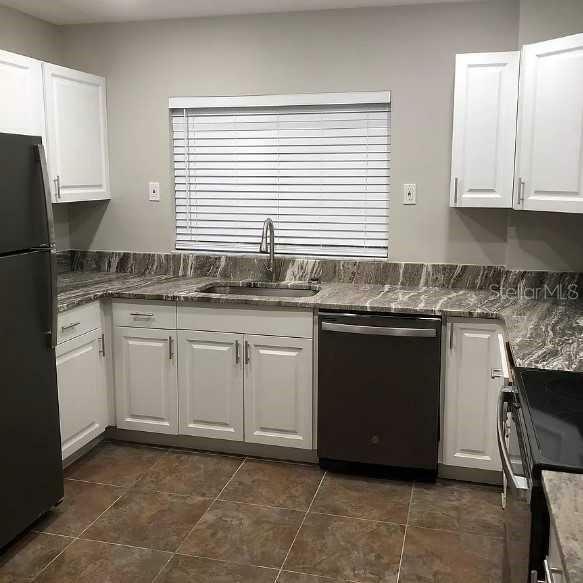 Property Photo:  618 Cathcart Avenue  FL 32803 