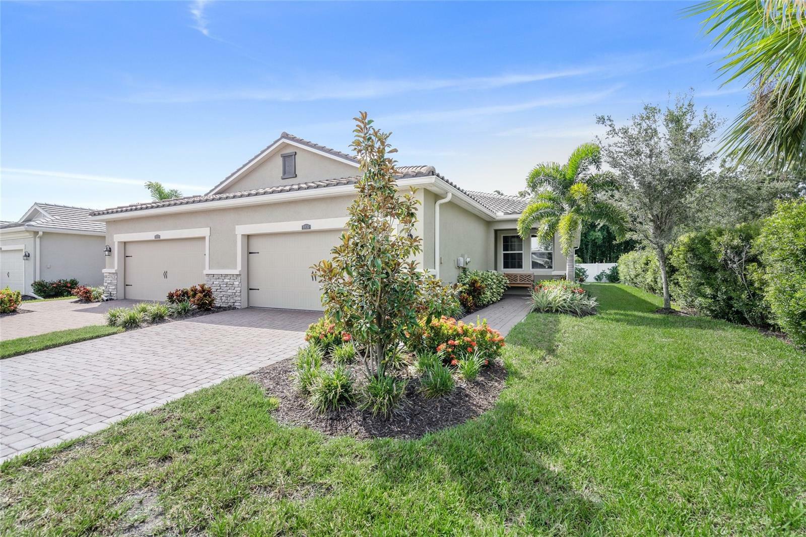 Property Photo:  8816 Rain Song Road  FL 34238 