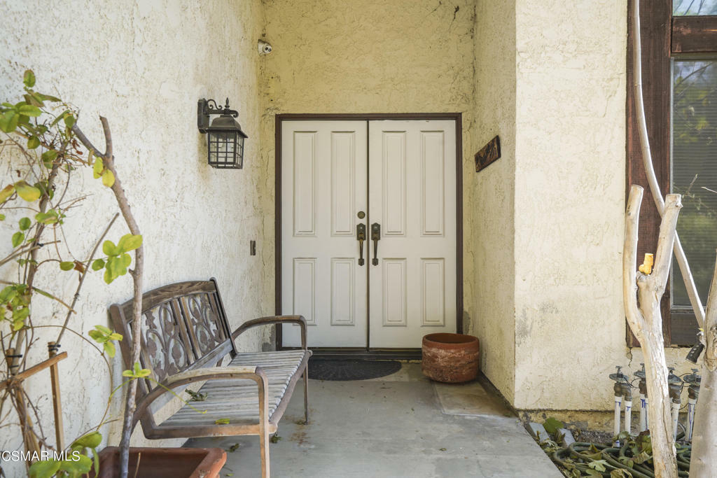 Property Photo:  4016 Old Topanga Canyon Road  CA 91302 